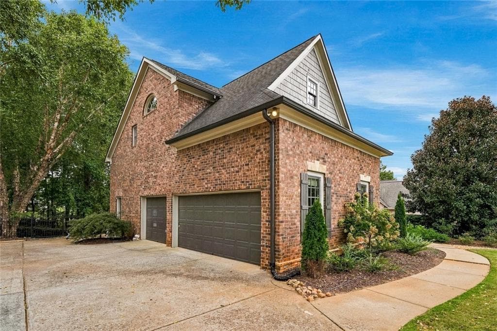 5 bedroom, 5 bathroom, 5,172 sq ft single family residence for sale at 705 Park Haven Lane, Canton, GA 30115 — photo 2