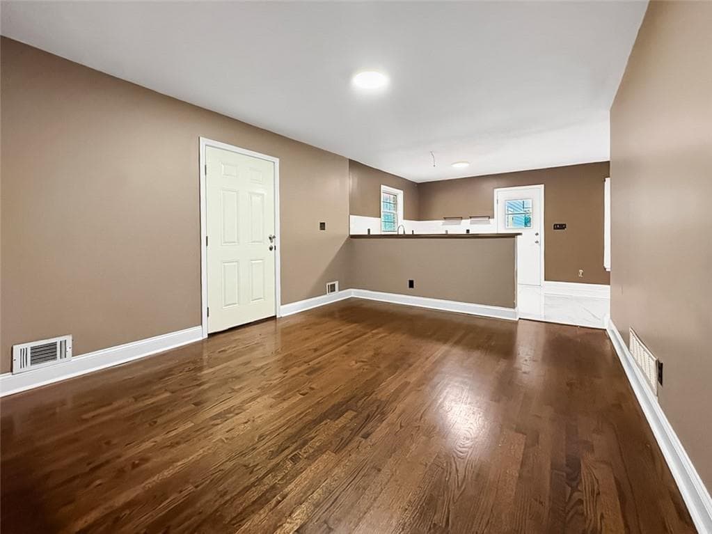 3 bedroom, 1 bathroom, 1,125 sq ft single family residence for sale at 1111 Luther Drive, Mableton, GA 30126 — photo 9