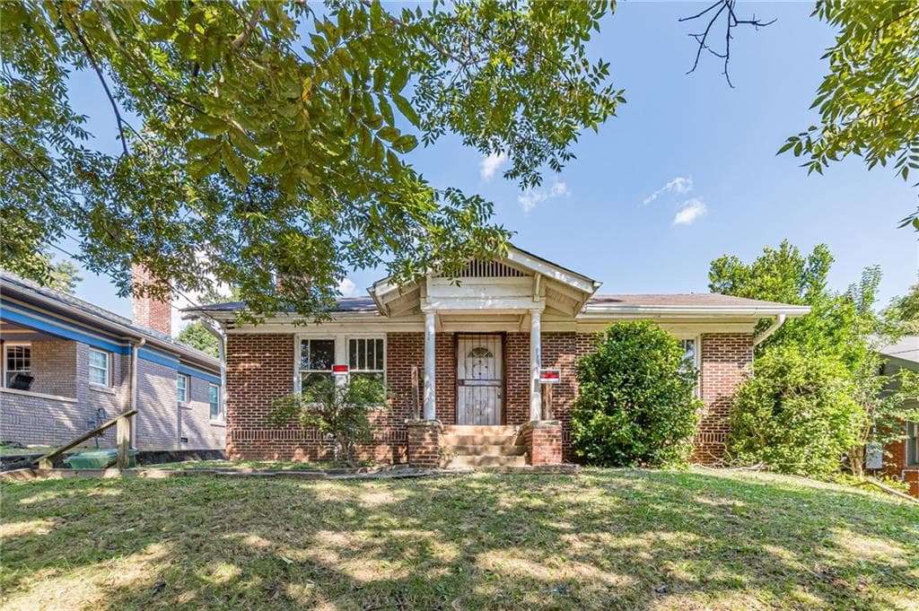 3 bedroom, 1 bathroom, 1,454 sq ft single family residence for sale at 1439 Allegheny Street, Atlanta, GA 30310 — photo 1 of 54