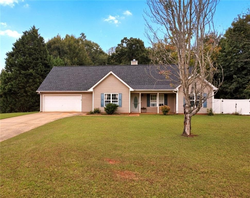 3 bedroom, 2 bathroom, 1,591 sq ft single family residence for sale at 513 WYLDEROSE LN., Locust Grove, GA 30248 — photo 1 of 51
