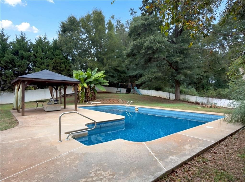 3 bedroom, 2 bathroom, 1,591 sq ft single family residence for sale at 513 WYLDEROSE LN., Locust Grove, GA 30248 — photo 7