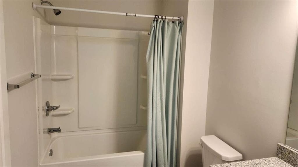3 bedroom, 3 bathroom, 1,600 sq ft single family residence for sale at 11692 Mendenhall Court, Hampton, GA 30228 — photo 6