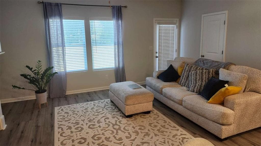 3 bedroom, 3 bathroom, 1,600 sq ft single family residence for sale at 11692 Mendenhall Court, Hampton, GA 30228 — photo 2
