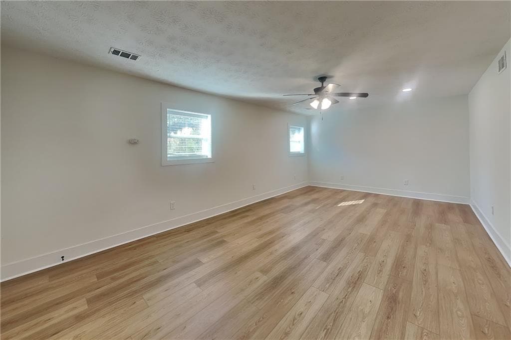 4 bedroom, 3 bathroom, 2,148 sq ft single family residence for rent at 5072 Ravenwood Drive, Marietta, GA 30066 for $2,645 a month — photo 4