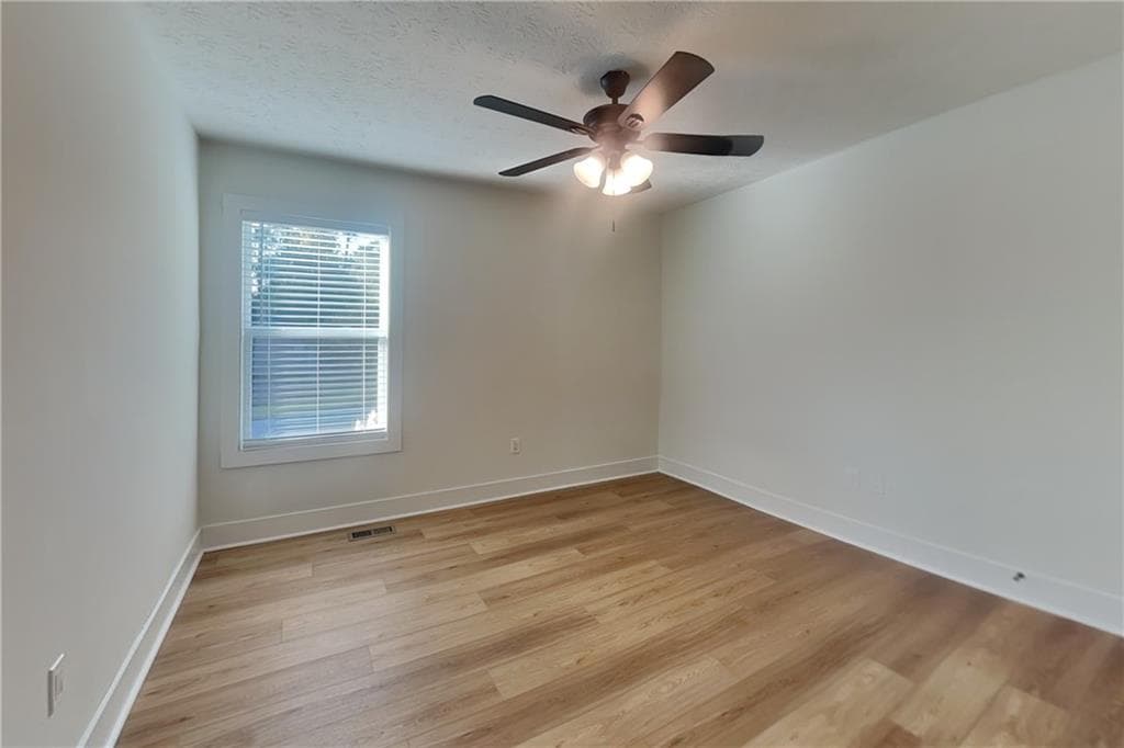 4 bedroom, 3 bathroom, 2,148 sq ft single family residence for rent at 5072 Ravenwood Drive, Marietta, GA 30066 for $2,645 a month — photo 10