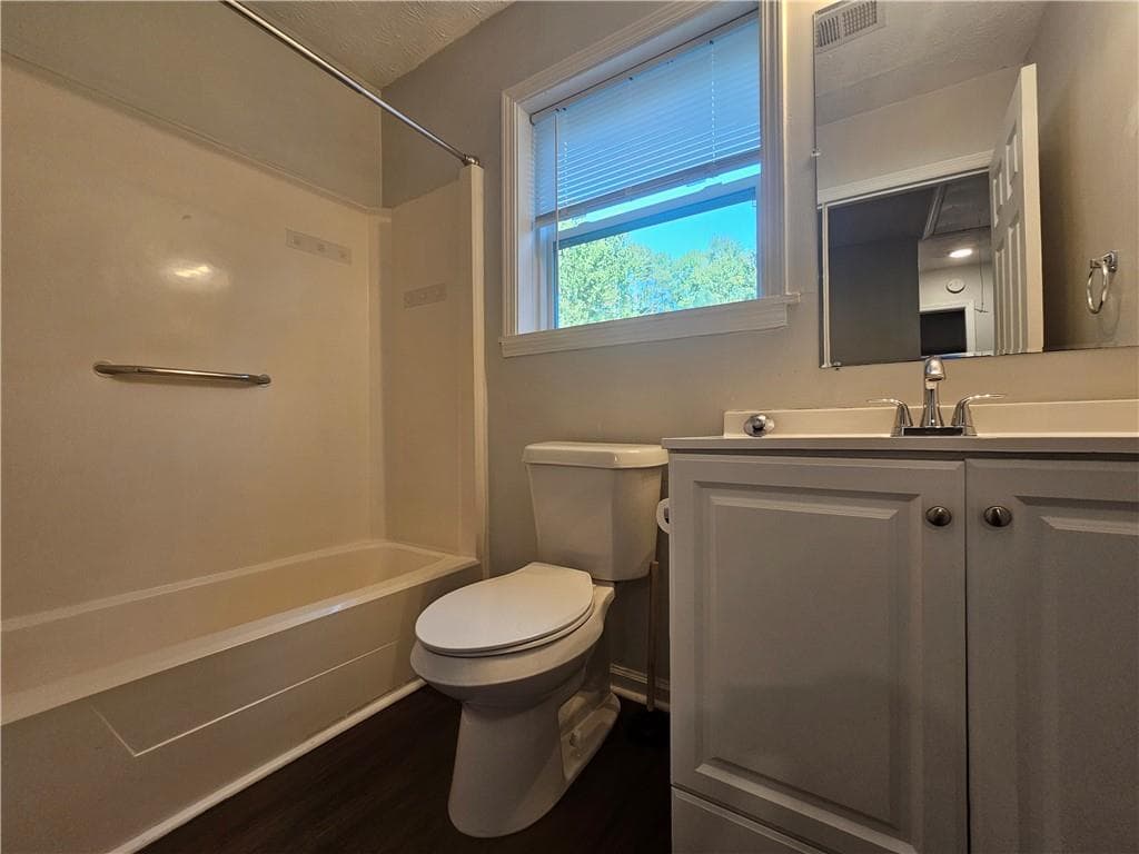 4 bedroom, 3 bathroom, 1,950 sq ft single family residence for rent at 6255 Beaver Creek Trail, Atlanta, GA 30349 for $2,550 a month — photo 10