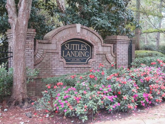 7 bedroom, 3 bathroom, 2,500 sq ft townhouse for rent at 3700 Suttles Drive, Atlanta, GA 30331 for $2,175 a month — photo 3