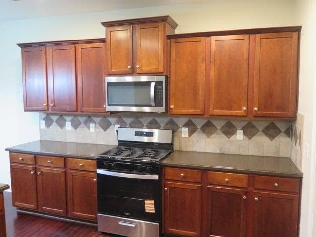 7 bedroom, 3 bathroom, 2,500 sq ft townhouse for rent at 3700 Suttles Drive, Atlanta, GA 30331 for $2,175 a month — photo 7