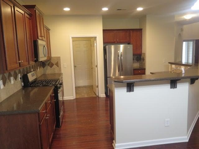 7 bedroom, 3 bathroom, 2,500 sq ft townhouse for rent at 3700 Suttles Drive, Atlanta, GA 30331 for $2,175 a month — photo 8