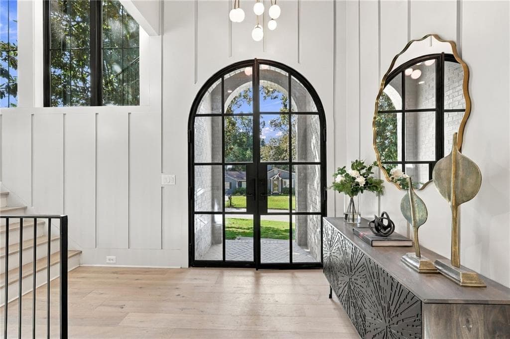 5 bedroom, 6 bathroom, 4,205 sq ft single family residence for sale at 1500 Bates Court, Brookhaven, GA 30319 — photo 3