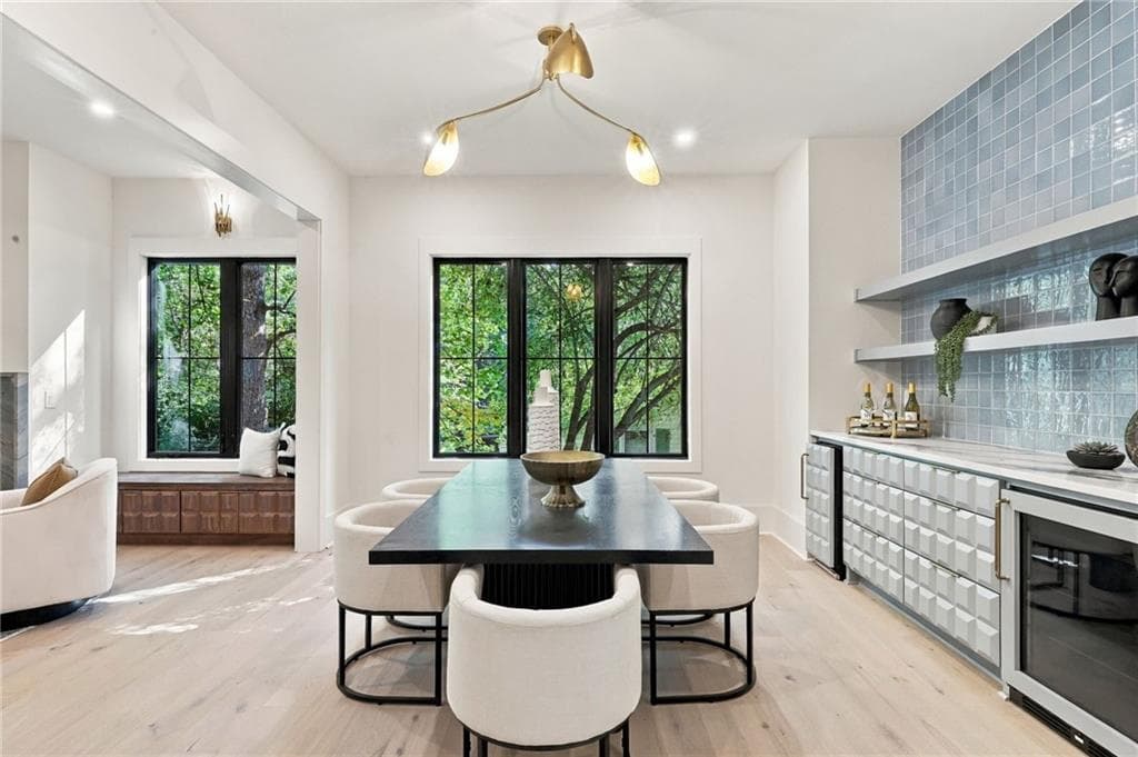 5 bedroom, 6 bathroom, 4,205 sq ft single family residence for sale at 1500 Bates Court, Brookhaven, GA 30319 — photo 7