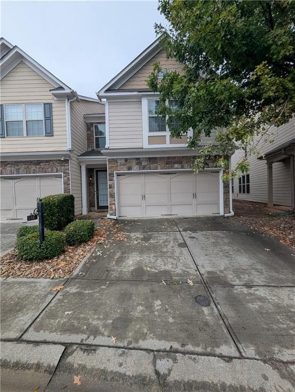 3 bedroom, 3 bathroom, 1,944 sq ft townhouse for rent at 5667 Radford Loop, Fairburn, GA 30213 for $2,400 a month
