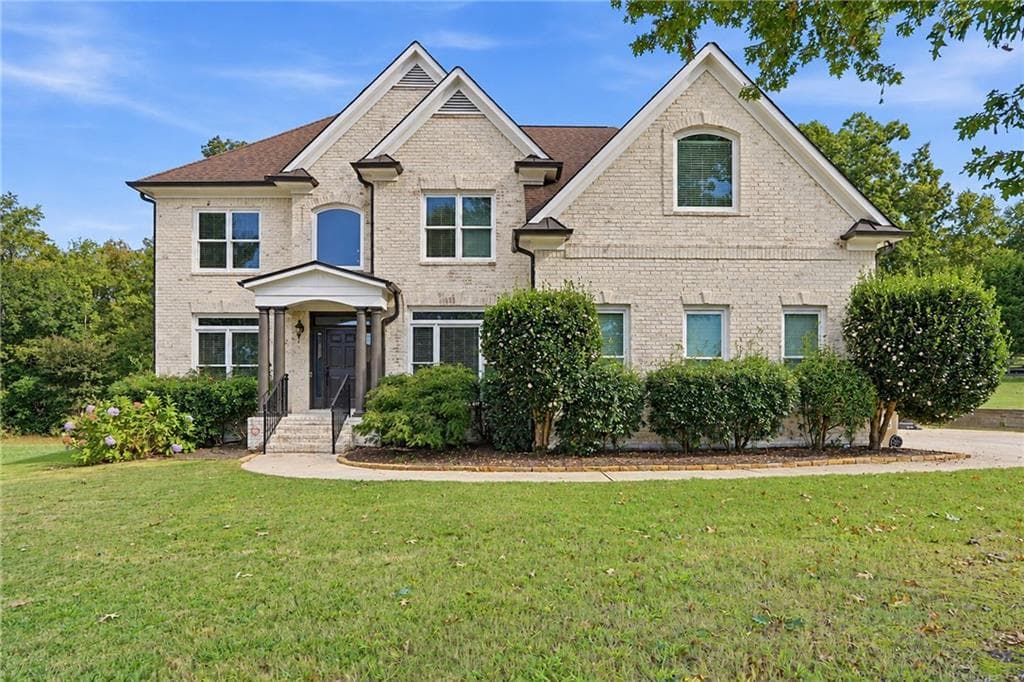 6 bedroom, 5 bathroom, 4,776 sq ft single family residence for sale at 602 Davenport Place, Canton, GA 30115 — photo 1 of 88