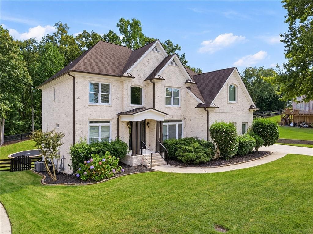 6 bedroom, 5 bathroom, 4,776 sq ft single family residence for sale at 602 Davenport Place, Canton, GA 30115 — photo 2