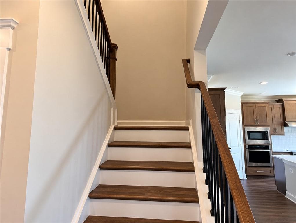 4 bedroom, 3 bathroom, 2,347 sq ft single family residence for rent at 35 Piney Grove Court, Auburn, GA 30011 for $3,100 a month — photo 4