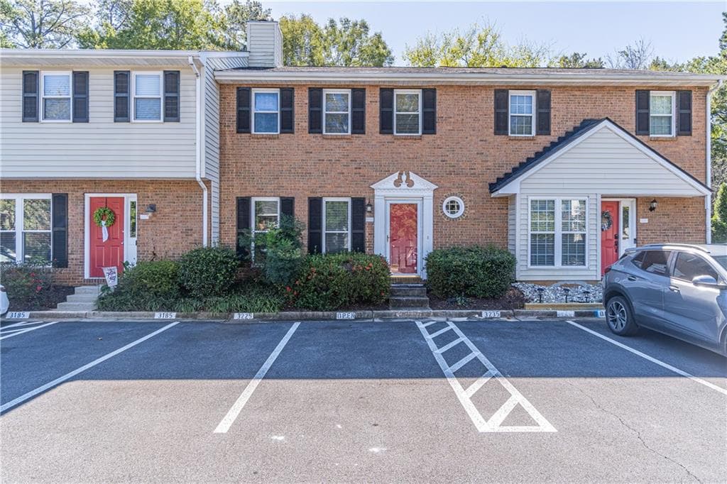 2 bedroom, 3 bathroom, 1,242 sq ft townhouse for rent at 3235 Cape Circle, Alpharetta, GA 30009 for $2,150 a month — photo 2