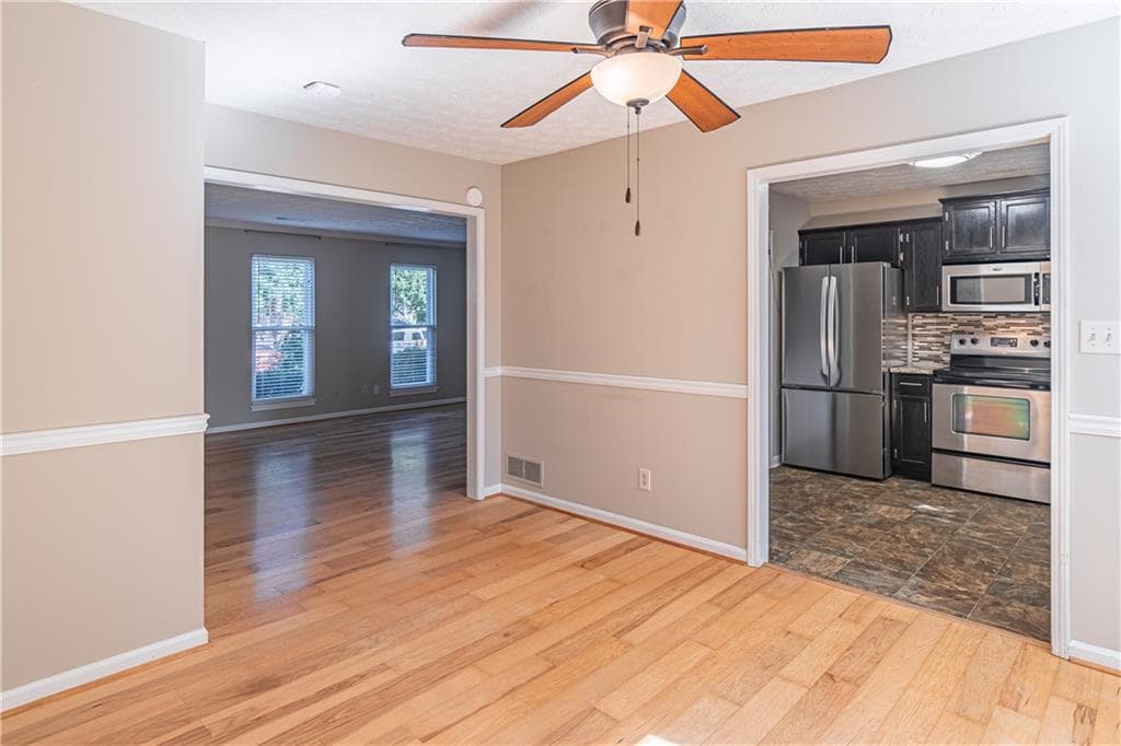 2 bedroom, 3 bathroom, 1,242 sq ft townhouse for rent at 3235 Cape Circle, Alpharetta, GA 30009 for $2,150 a month — photo 9