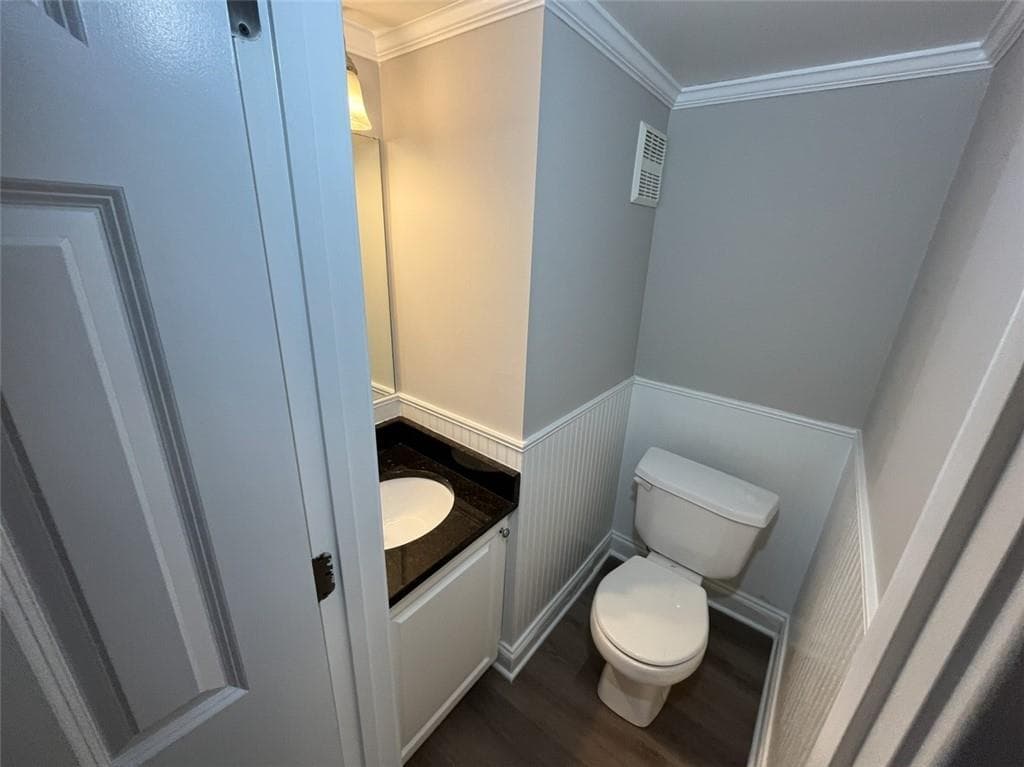 2 bedroom, 3 bathroom, 1,080 sq ft condominium for sale at 25 Villa Court, Smyrna, GA 30080 — photo 6