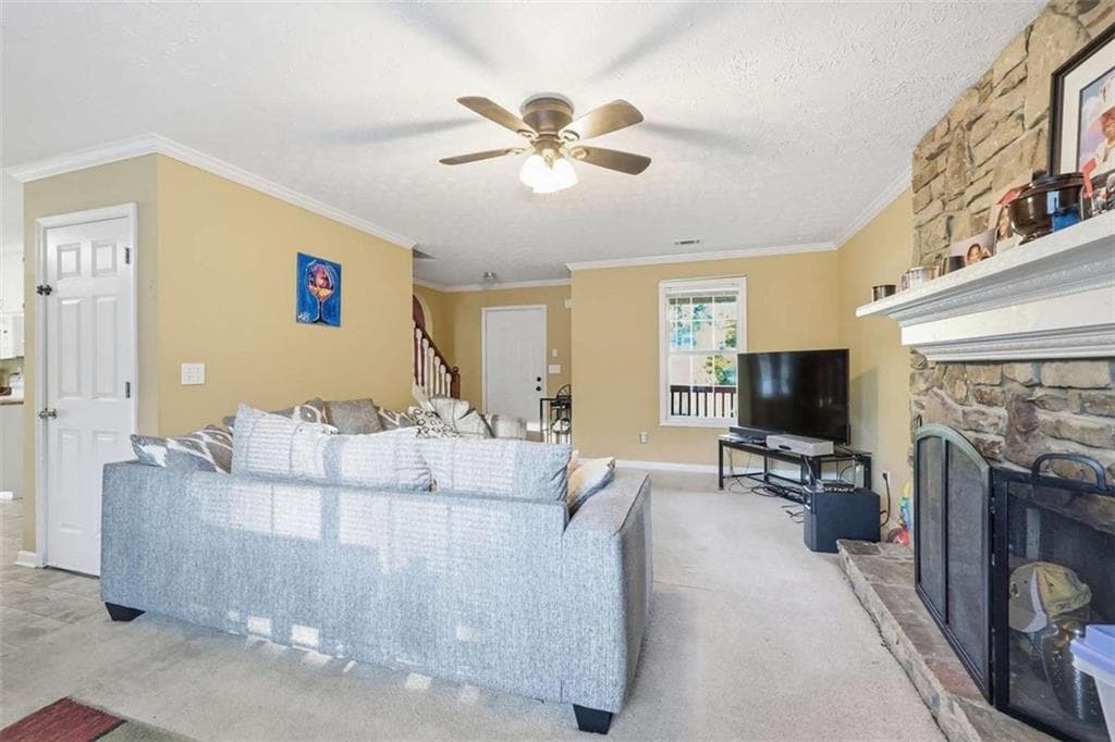 3 bedroom, 3 bathroom, 1,825 sq ft single family residence for sale at 3850 N Sharon Church Road, Loganville, GA 30052 — photo 3