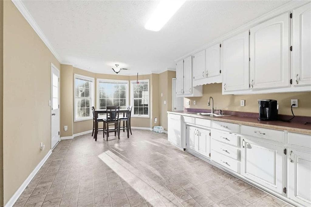 3 bedroom, 3 bathroom, 1,825 sq ft single family residence for sale at 3850 N Sharon Church Road, Loganville, GA 30052 — photo 6