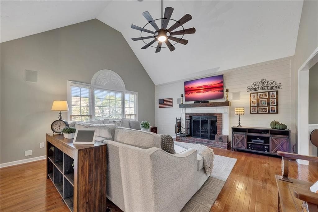 5 bedroom, 3 bathroom, 2,878 sq ft single family residence for sale at 253 Old Tassel Court, Woodstock, GA 30189 — photo 4
