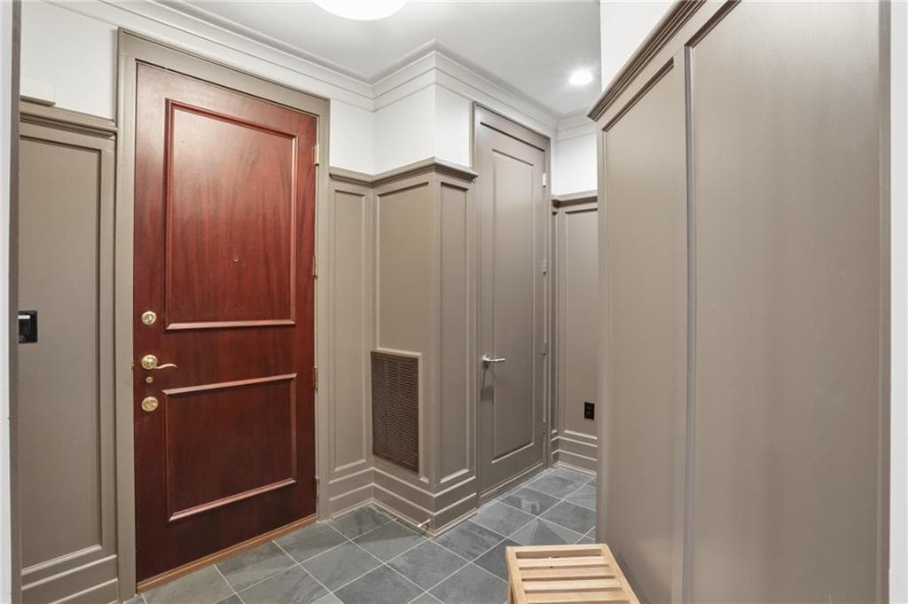 2 bedroom, 3 bathroom, 1,500 sq ft condominium for sale at 1717 N Decatur Road 221, Atlanta, GA 30307 — photo 5