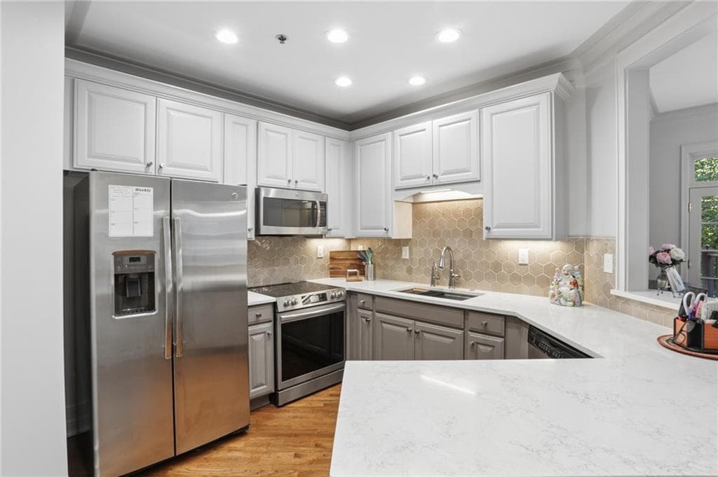 2 bedroom, 3 bathroom, 1,500 sq ft condominium for sale at 1717 N Decatur Road 221, Atlanta, GA 30307 — photo 7