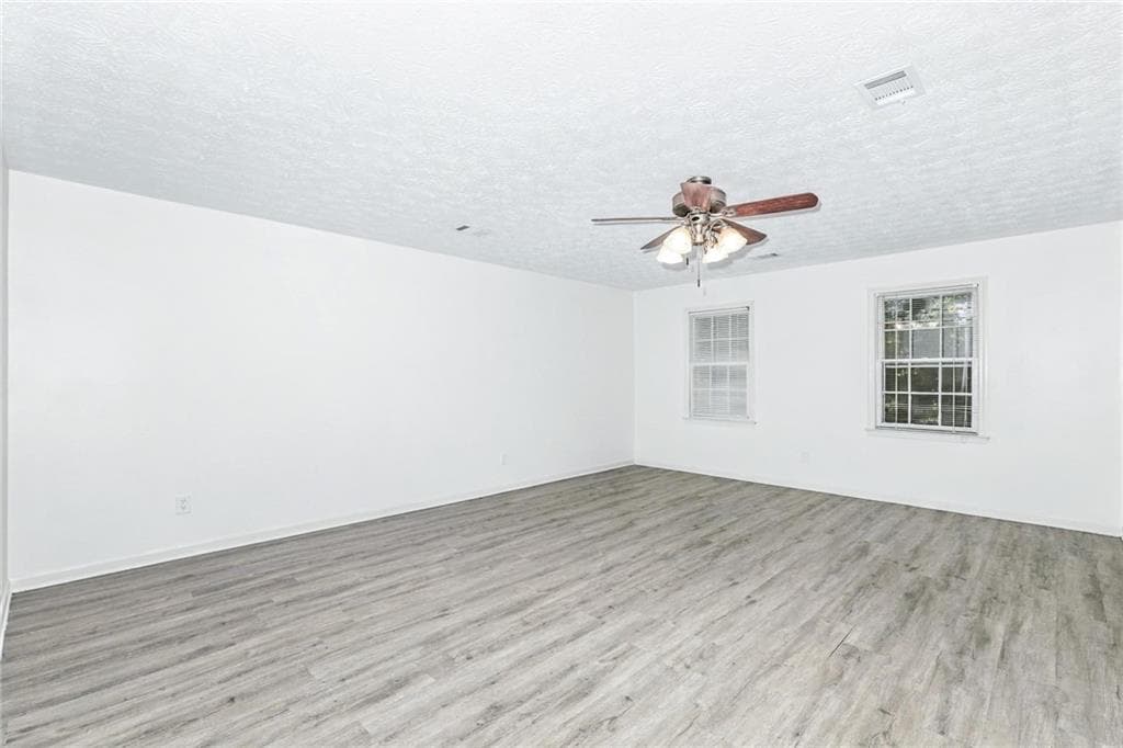 3 bedroom, 3 bathroom, 2,244 sq ft single family residence for rent at 594 Banks Road, Fayetteville, GA 30214 for $2,040 a month — photo 4