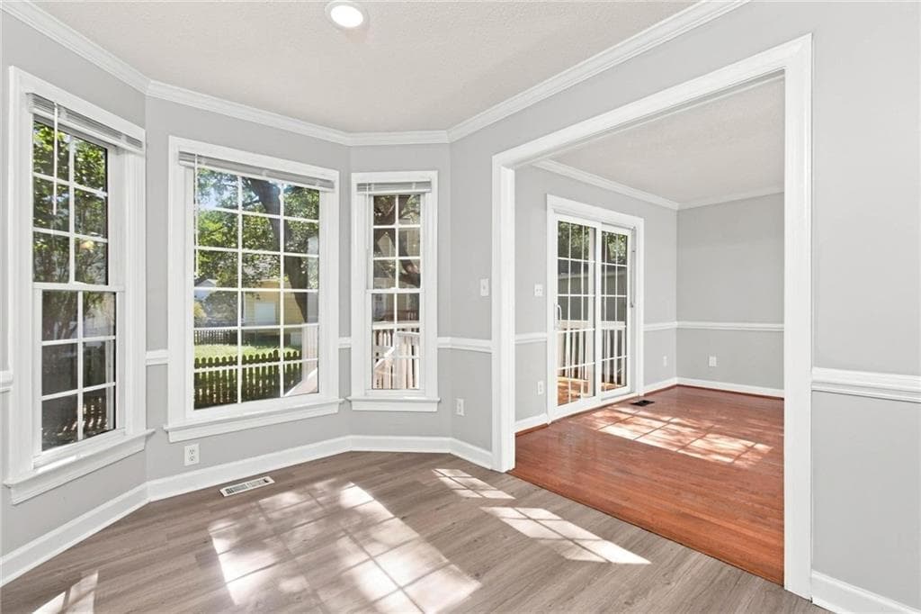 4 bedroom, 3 bathroom, 1,668 sq ft single family residence for rent at 160 Thomas Crossing Drive, Newnan, GA 30265 for $2,145 a month — photo 6
