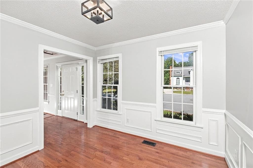 4 bedroom, 3 bathroom, 1,668 sq ft single family residence for rent at 160 Thomas Crossing Drive, Newnan, GA 30265 for $2,145 a month — photo 7