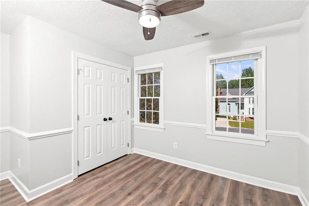 4 bedroom, 3 bathroom, 1,668 sq ft single family residence for rent at 160 Thomas Crossing Drive, Newnan, GA 30265 for $2,145 a month — photo 9