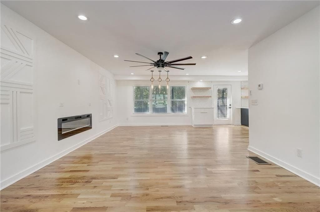 5 bedroom, 5 bathroom, 3,834 sq ft single family residence for rent at 3202 SW Kingsdale Drive, Atlanta, GA 30311 for $5,500 a month — photo 8