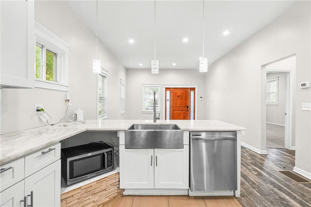 3 bedroom, 2 bathroom, 1,508 sq ft single family residence for rent at 865 Hall Street, Atlanta, GA 30318 for $2,200 a month — photo 6