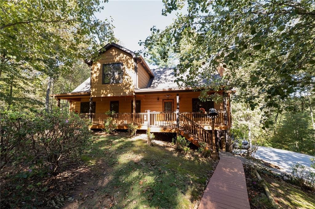 3 bedroom, 3 bathroom, 1,890 sq ft single family residence for sale at 504 Noelle Lane, Dahlonega, GA 30533 — photo 2