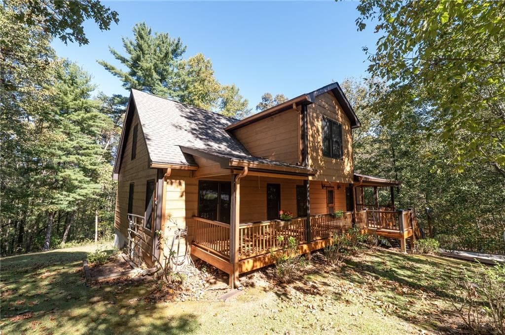 3 bedroom, 3 bathroom, 1,890 sq ft single family residence for sale at 504 Noelle Lane, Dahlonega, GA 30533 — photo 5