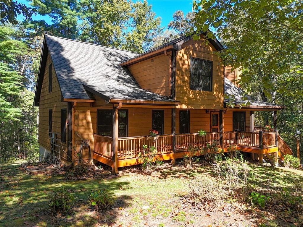 3 bedroom, 3 bathroom, 1,890 sq ft single family residence for sale at 504 Noelle Lane, Dahlonega, GA 30533 — photo 6