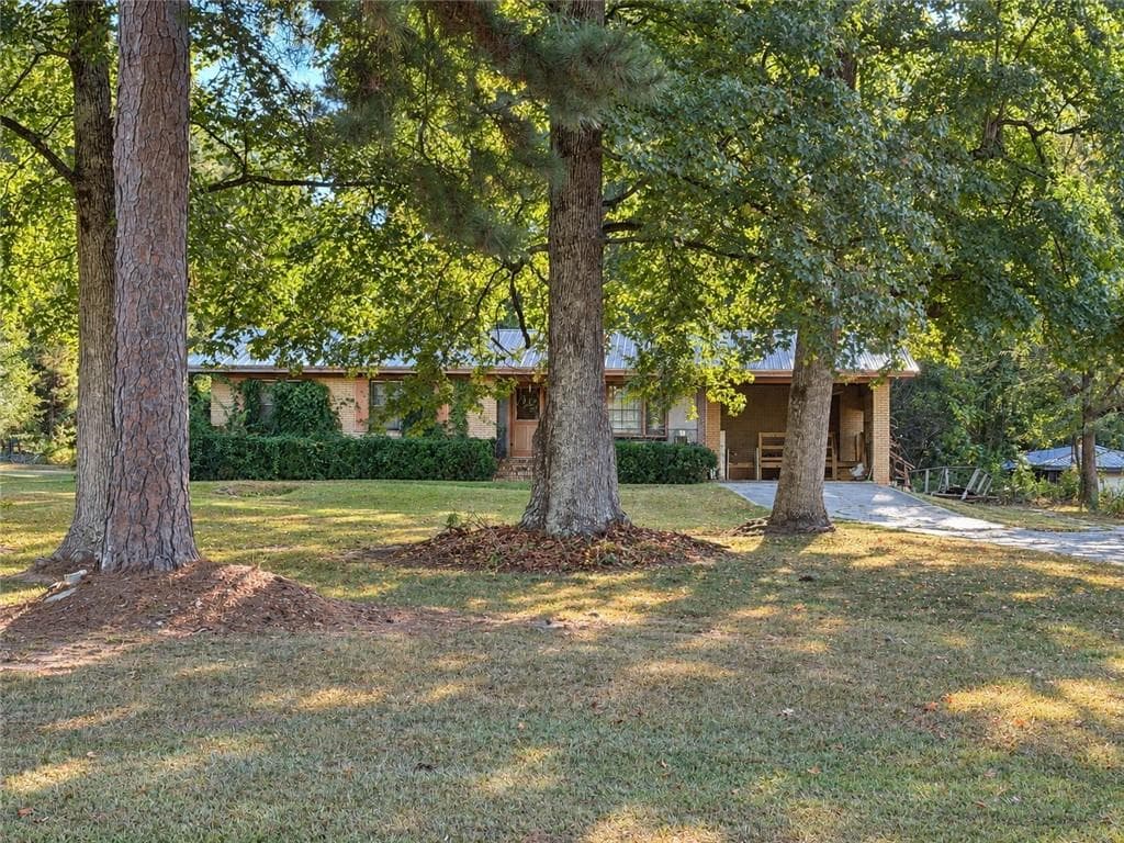 3 bedroom, 2 bathroom, 1,236 sq ft single family residence for sale at 1552 Lexington Highway, Elberton, GA 30635 — photo 2