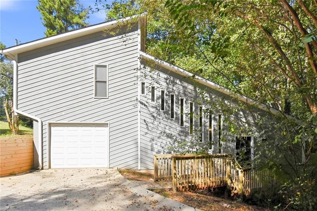 3 bedroom, 3 bathroom, 2,180 sq ft single family residence for rent at 4747 N Springs Road, Kennesaw, GA 30144 for $2,090 a month — photo 1 of 16