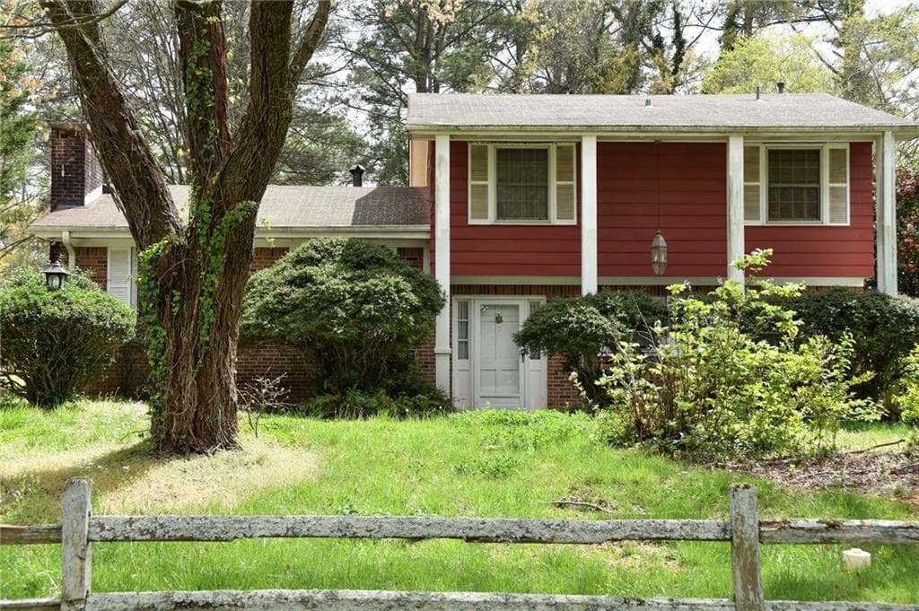 3 bedroom, 3 bathroom, 1,877 sq ft single family residence for sale at 3278 Tulip Dr, Decatur, GA 30032 — photo 4