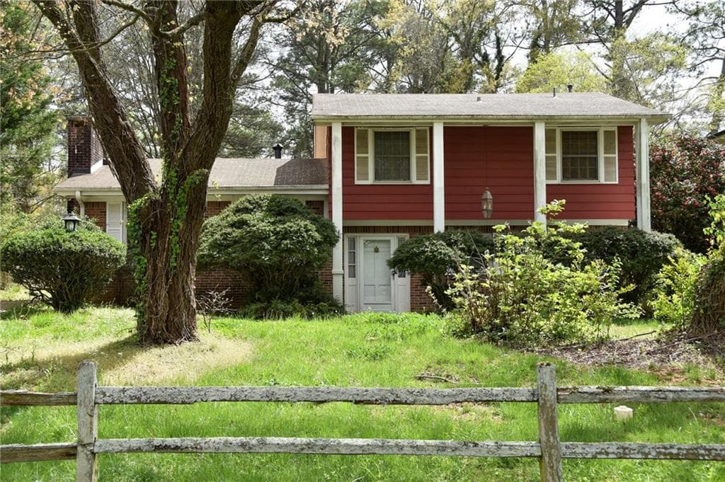 3 bedroom, 3 bathroom, 1,877 sq ft single family residence for sale at 3278 Tulip Dr, Decatur, GA 30032 — photo 1 of 42