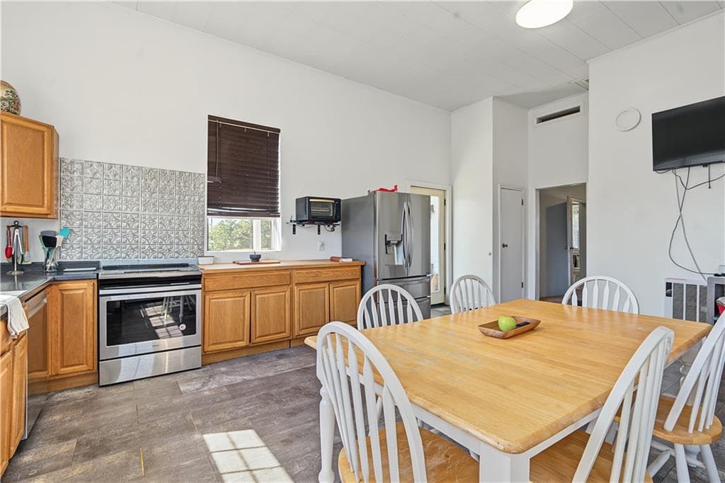 3 bedroom, 2 bathroom, 1,535 sq ft single family residence for sale at 4230 Gauntt Road, Covington, GA 30014 — photo 8