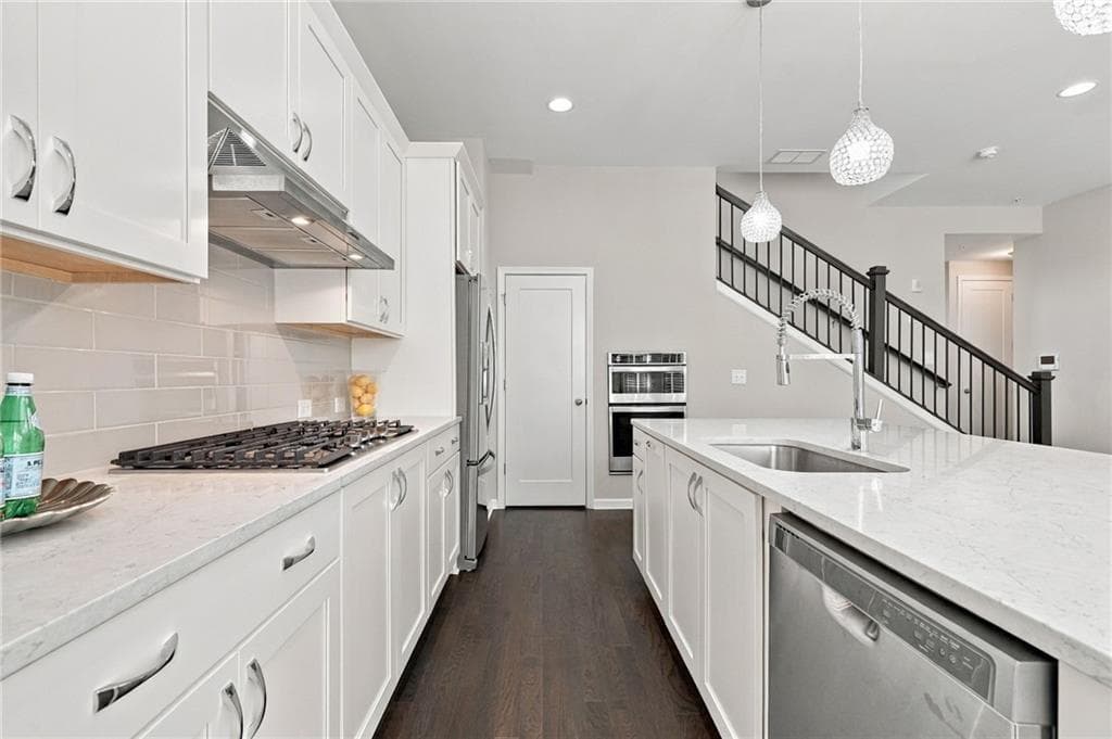 1 bedroom, 2 bathroom, 1,086 sq ft condominium for sale at 6440 Canopy Drive, Sandy Springs, GA 30328 — photo 8