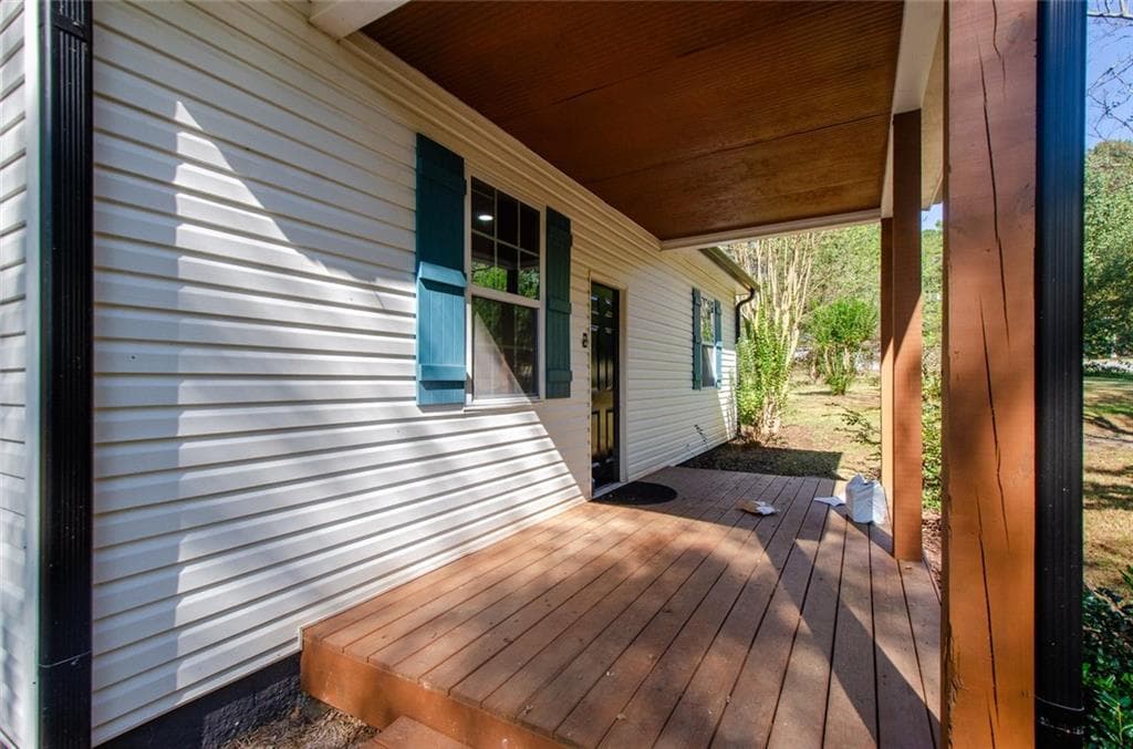 2 bedroom, 2 bathroom, 1,088 sq ft single family residence for sale at 19 Lakeview Drive, Cartersville, GA 30121 — photo 5