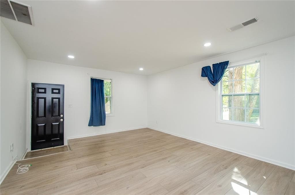 2 bedroom, 2 bathroom, 1,088 sq ft single family residence for sale at 19 Lakeview Drive, Cartersville, GA 30121 — photo 6