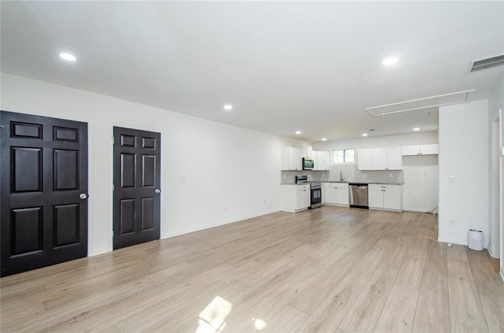 2 bedroom, 2 bathroom, 1,088 sq ft single family residence for sale at 19 Lakeview Drive, Cartersville, GA 30121 — photo 9