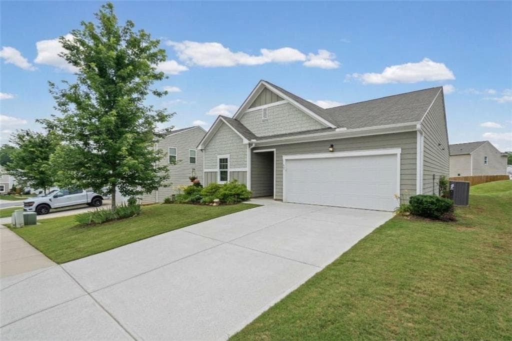 3 bedroom, 2 bathroom, 1,663 sq ft single family residence for sale at 77 Shepard Drive, Dawsonville, GA 30534 — photo 1 of 30