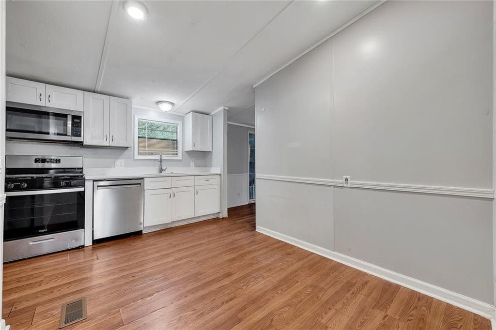 3 bedroom, 2 bathroom, 1,420 sq ft single family residence for rent at 304 Second Street, Woodstock, GA 30188 for $1,850 a month — photo 8