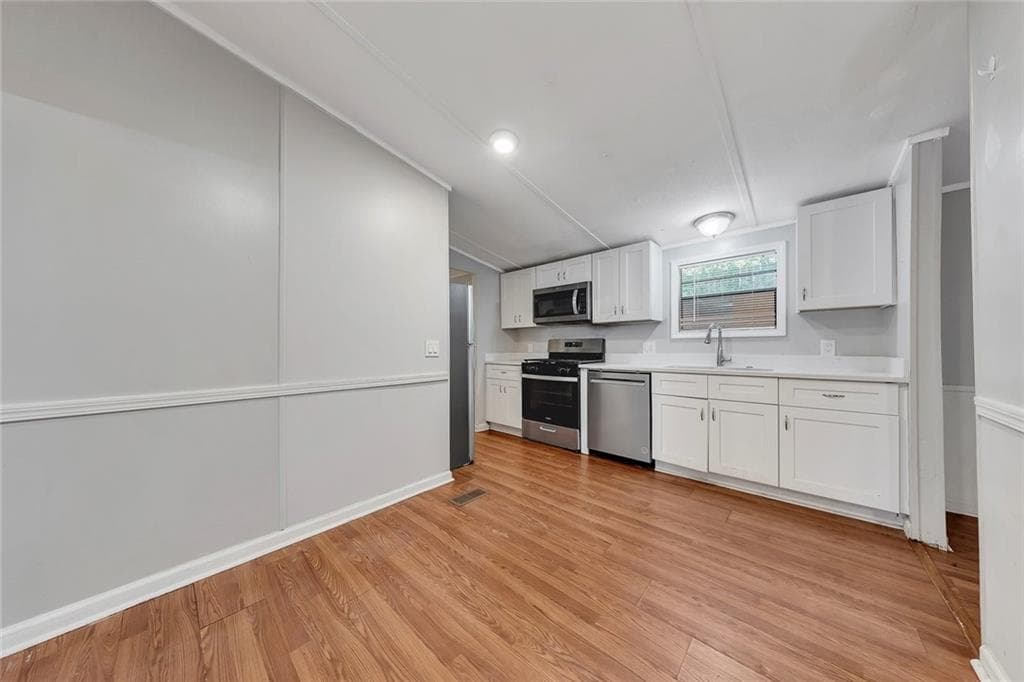 3 bedroom, 2 bathroom, 1,420 sq ft single family residence for rent at 304 Second Street, Woodstock, GA 30188 for $1,850 a month — photo 9