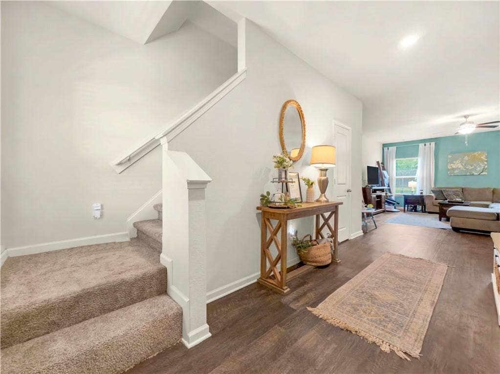 3 bedroom, 3 bathroom, 2,095 sq ft single family residence for rent at 200 Oliver Drive, Locust Grove, GA 30248 for $2,100 a month — photo 3