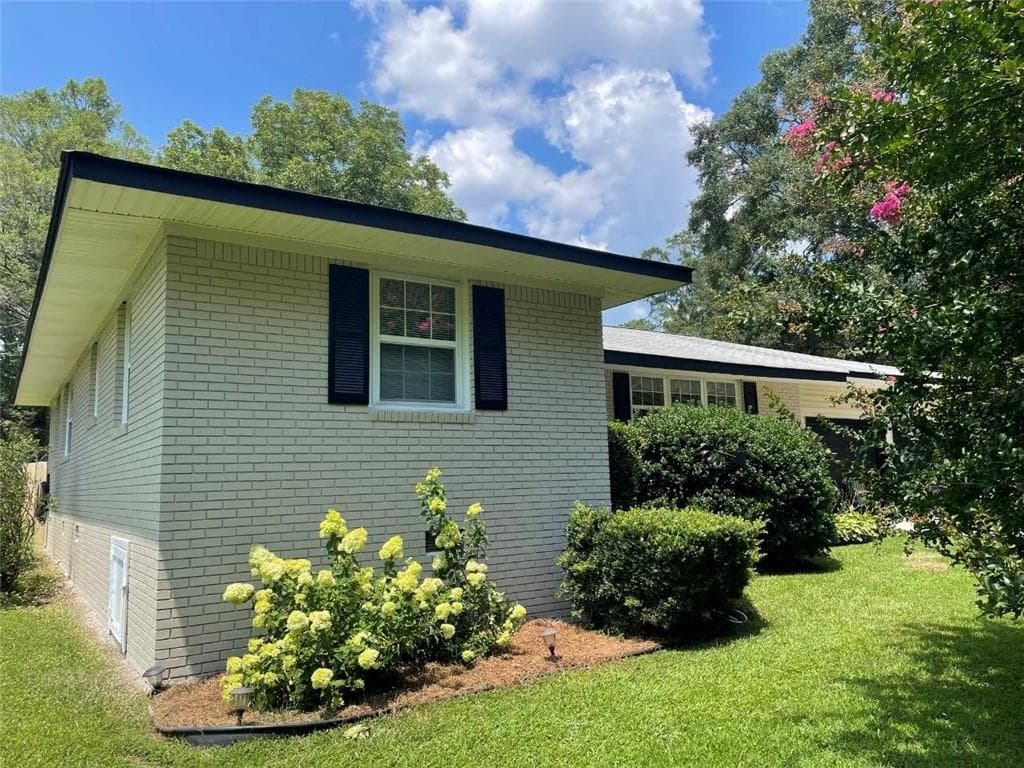 2 bedroom, 2 bathroom, 1,484 sq ft single family residence for sale at 50 Hannah Road, Temple, GA 30179 — photo 2